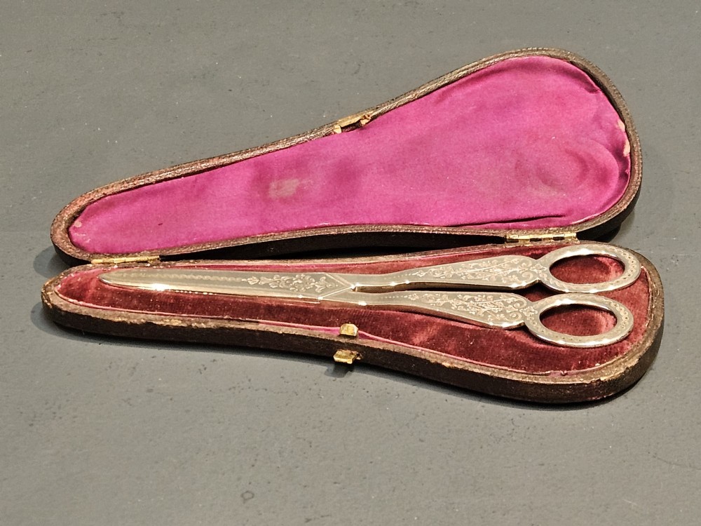 Victorian Engraved Silver Grape Scissors