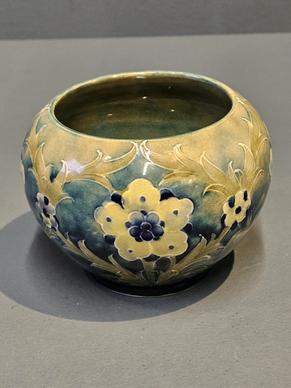 Superb Moorcroft Late Florian Vase