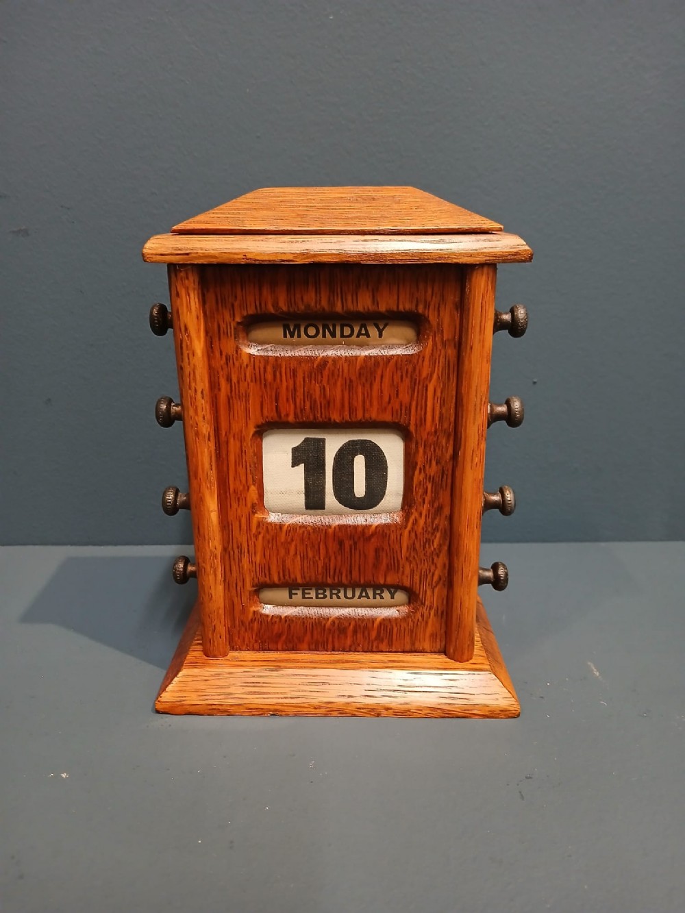 Edwardian Perpetual Golden Oak Desk Calendar