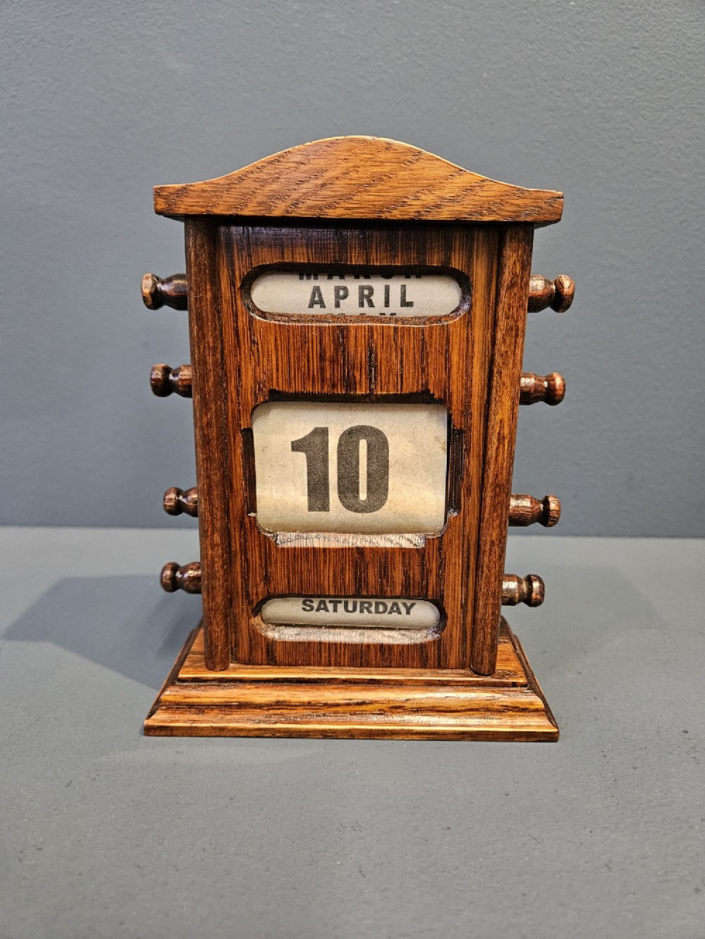 Small Edwardian Oak Perpetual Desk Calendar