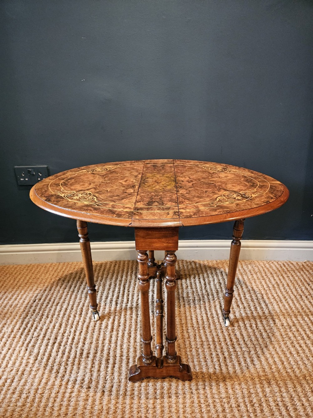 Quality Victorian Inlaid Burr Baby Walnut Sutherland Table