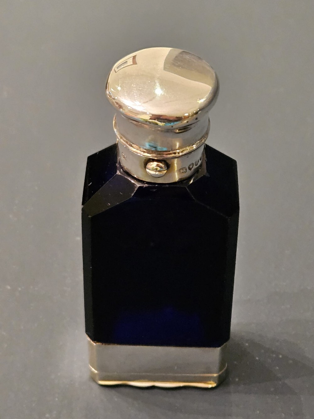 Victorian Sampson Mordan Smelling Salts Bottle and Vinaigrette