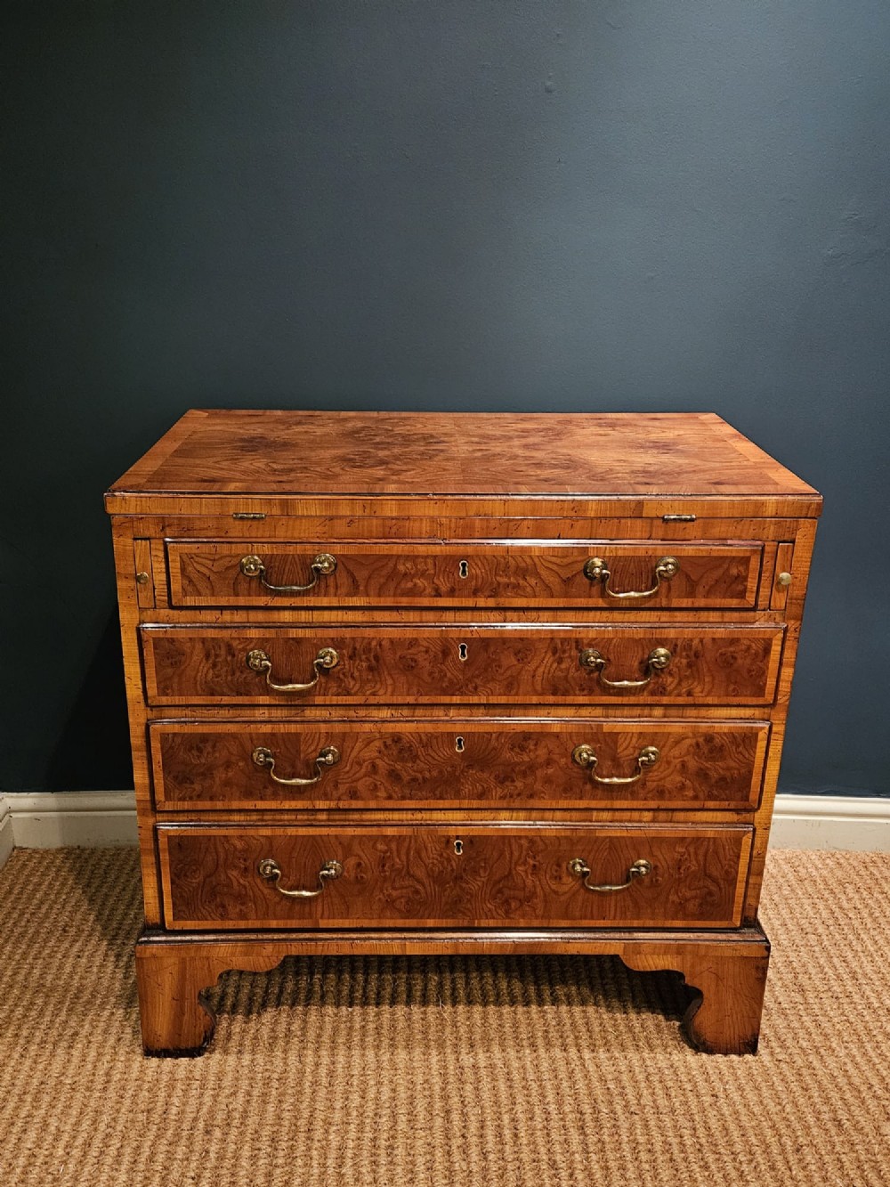 Fine George III Period Burr Yew Chest of Drawers