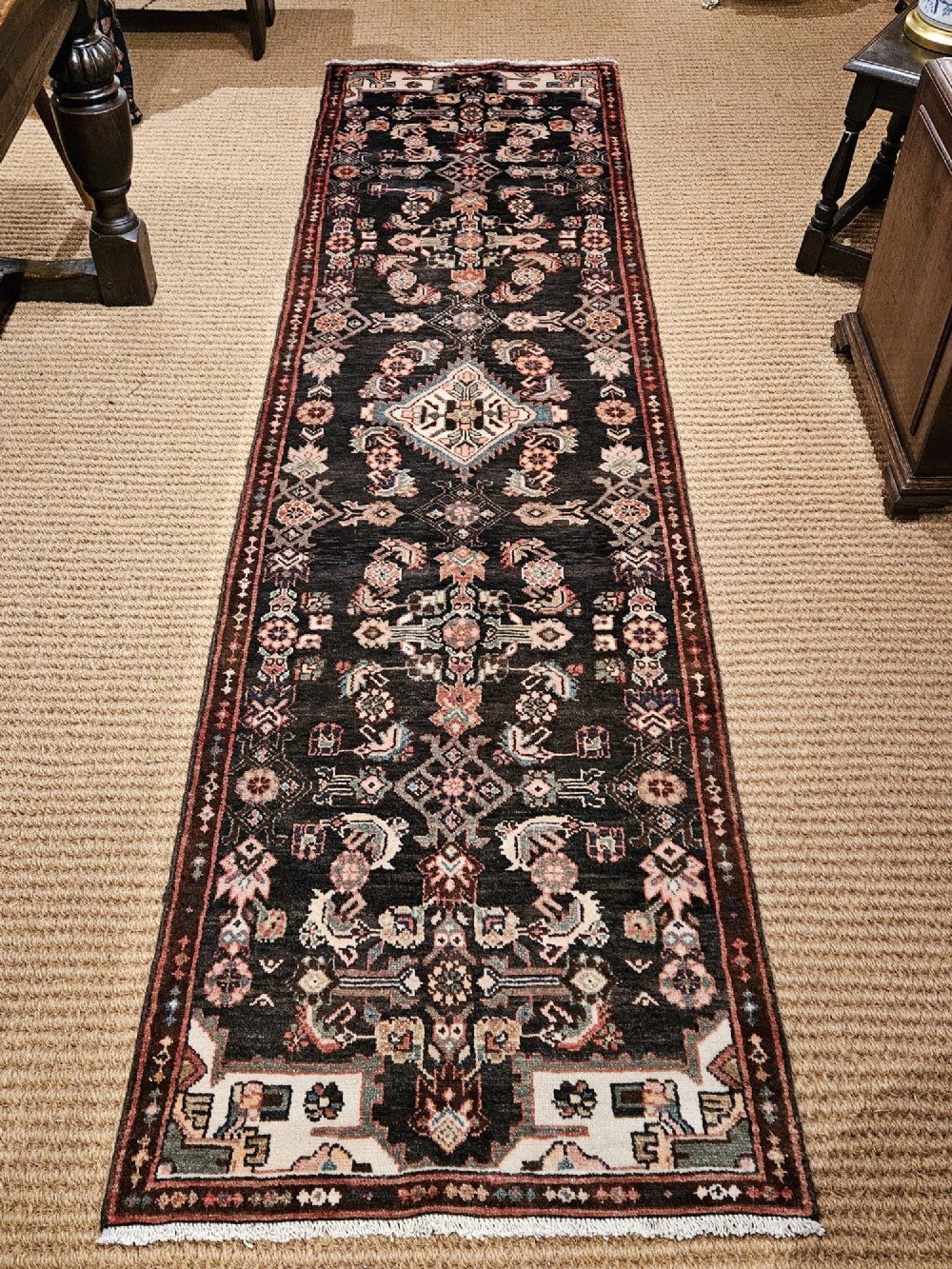 Herix 9' Pure Wool Runner