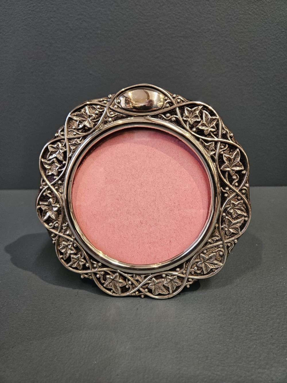 Edwardian Silver Ivy Leaf Design Photo Frame