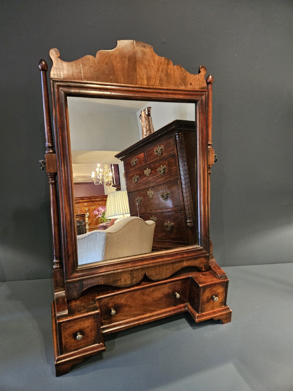 Superb George III Mahogany Toilet Mirror
