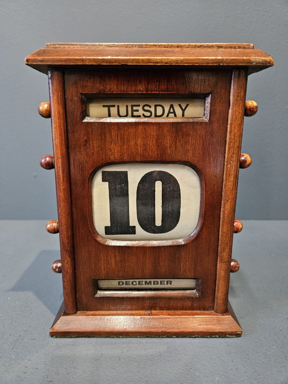 Edwardian Mahogany Perpetual Desk Calendar