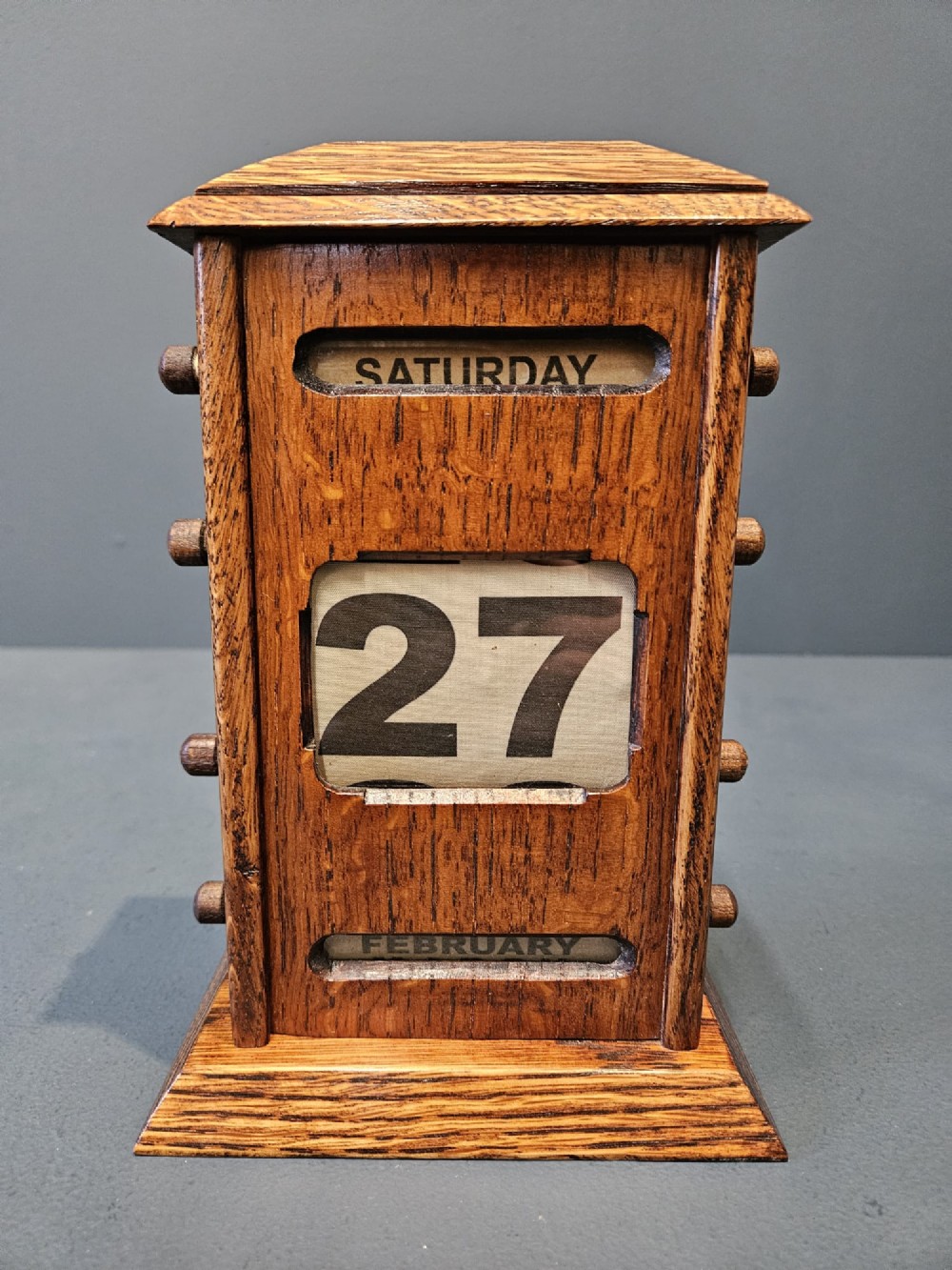 Late Victorian Oak Perpetual Desk Calendar