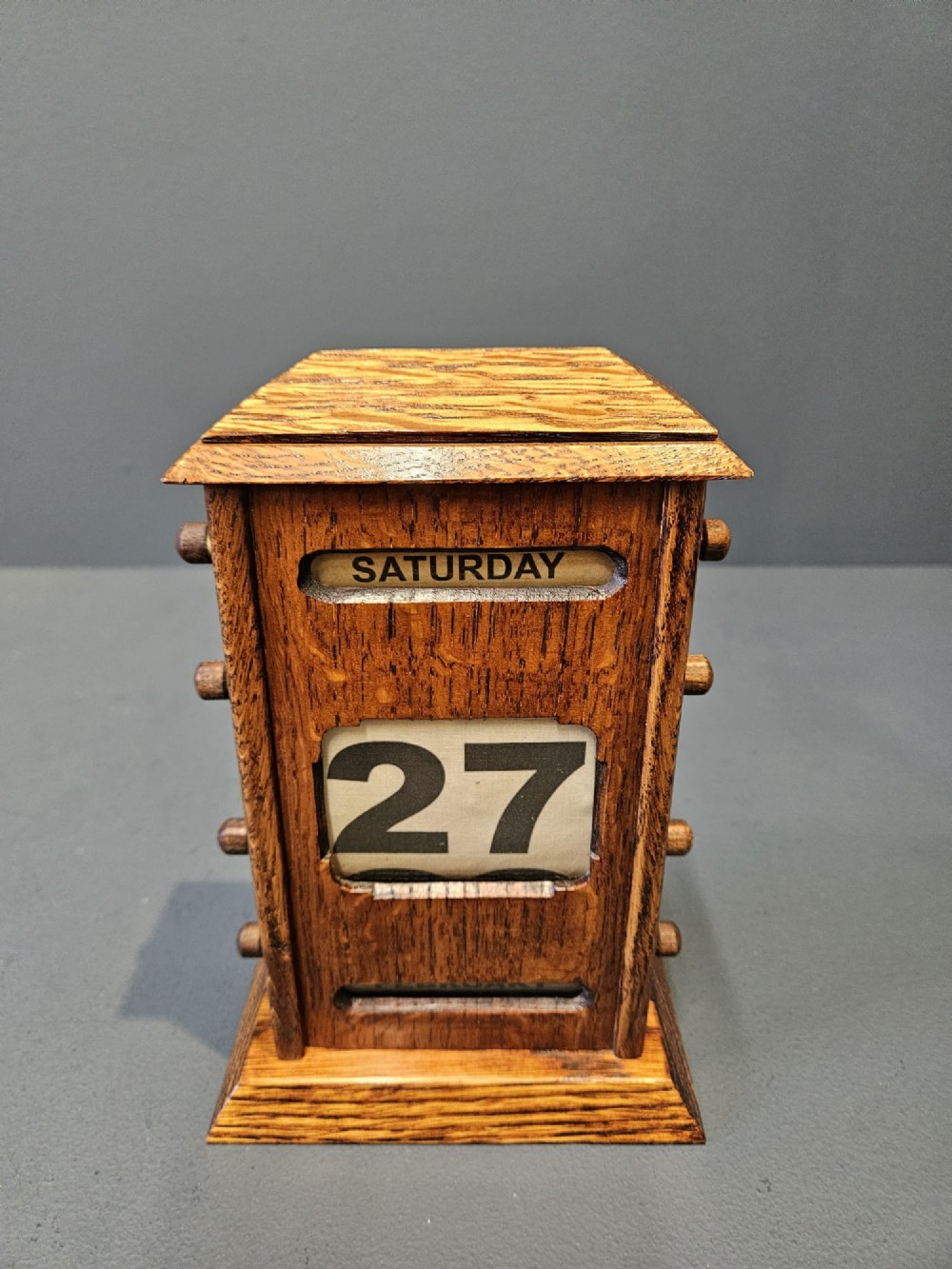 Late Victorian Oak Perpetual Desk Calendar View II