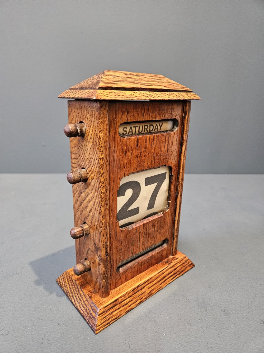 Late Victorian Oak Perpetual Desk Calendar View III