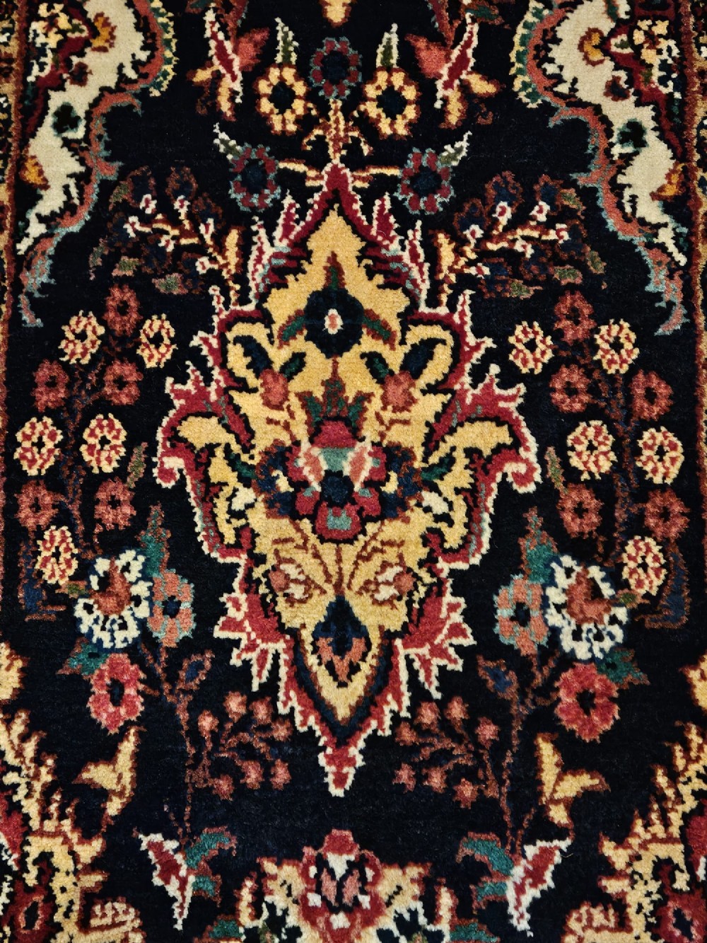 Superb 15' Pure Wool Runner Rug View IV