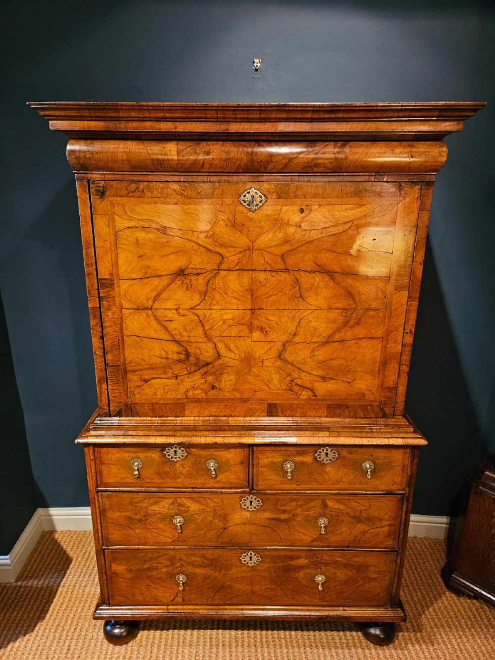 Superb William & Mary Walnut Escritoire View XIV