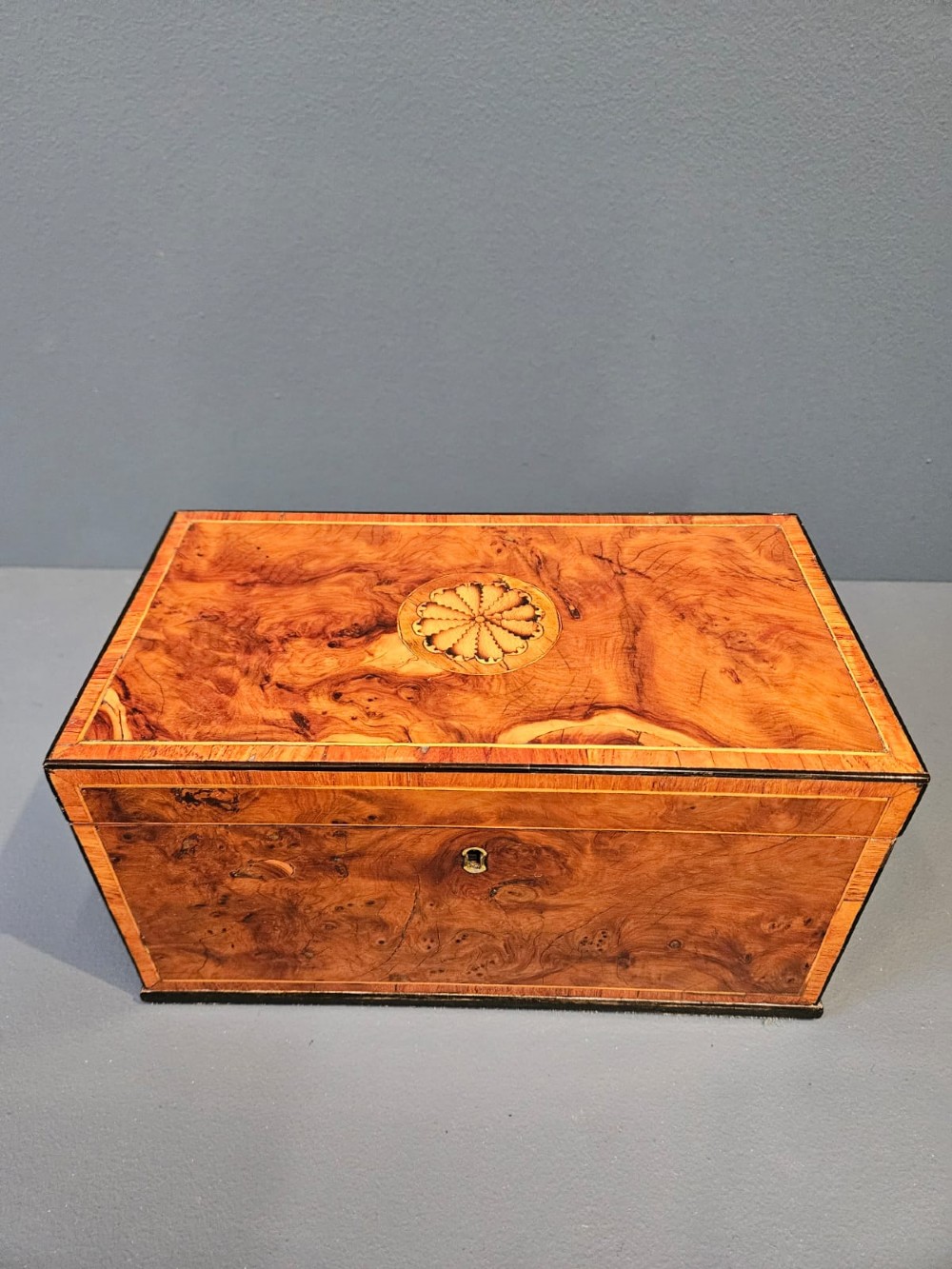 George III Walnut Inlaid Tea Caddy View VI