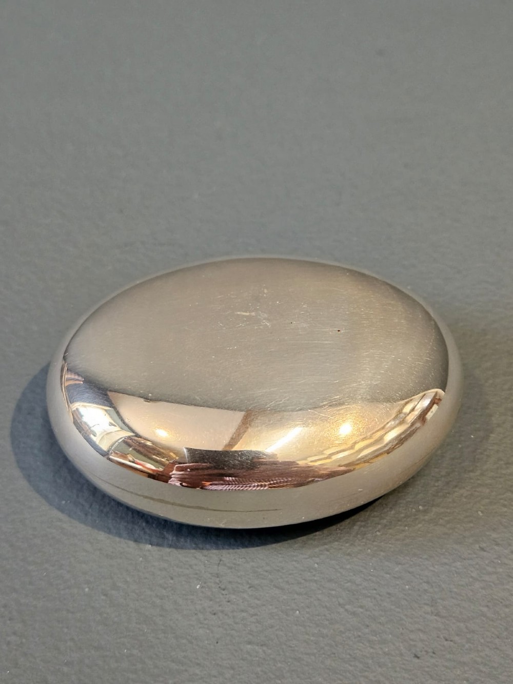 Edwardian Small Silver Squeeze Tobacco Pebble View III