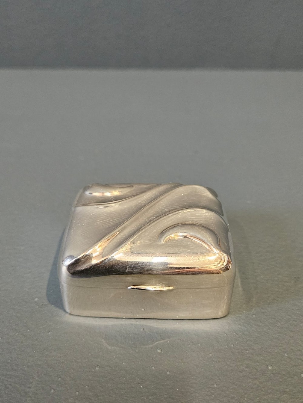 Edwardian Art Nouveau Silver Pill Box View III