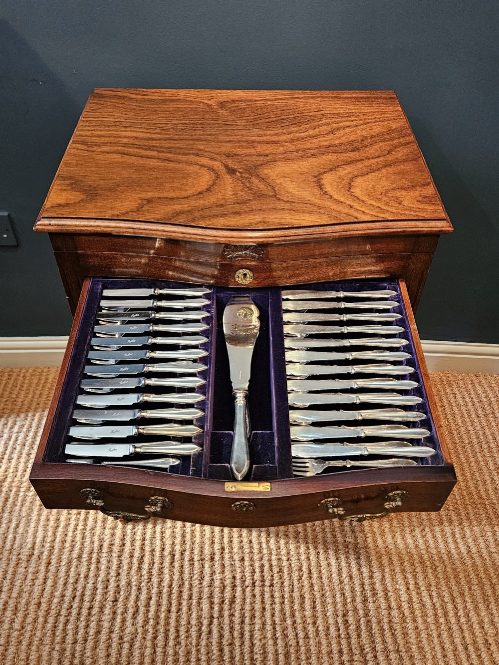 Edwardian Canteen of Cutlery in Side Table View V
