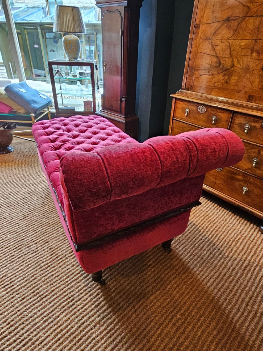 Victorian Chaise Longue View IV