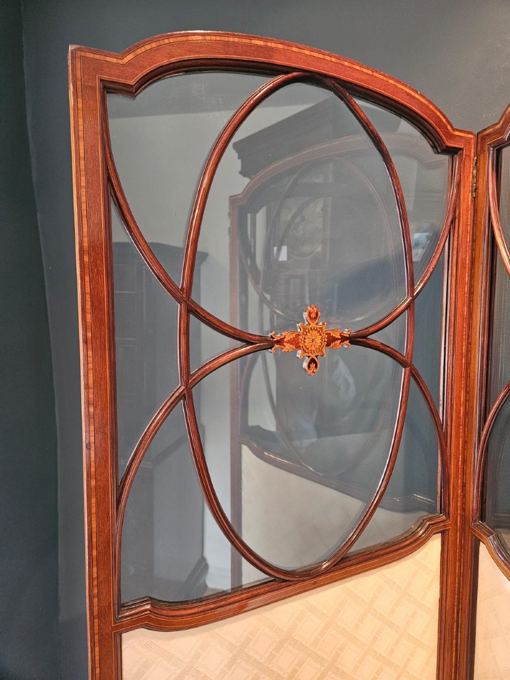 Outstanding Quality Edwardian Inlaid Mahogany Room Screen View II