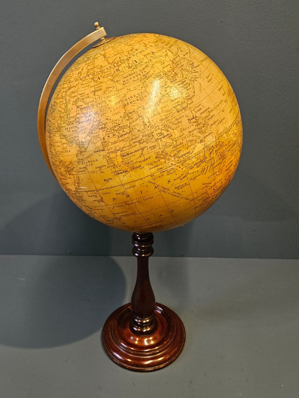 Superior Quality 1920's Geographia 10