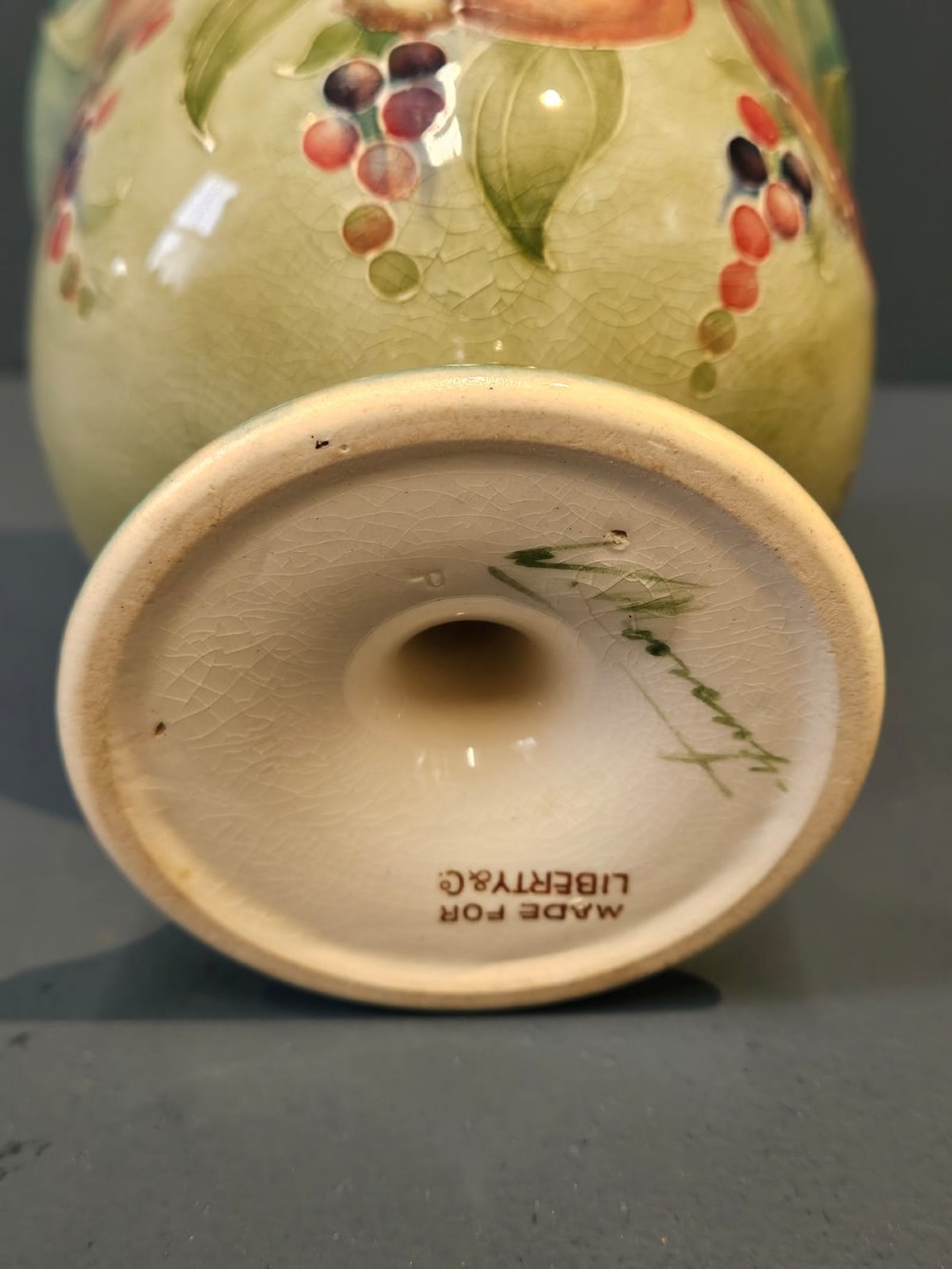 Rare Liberty Moorcroft Pomegranate on Green Pedestal Vase View X