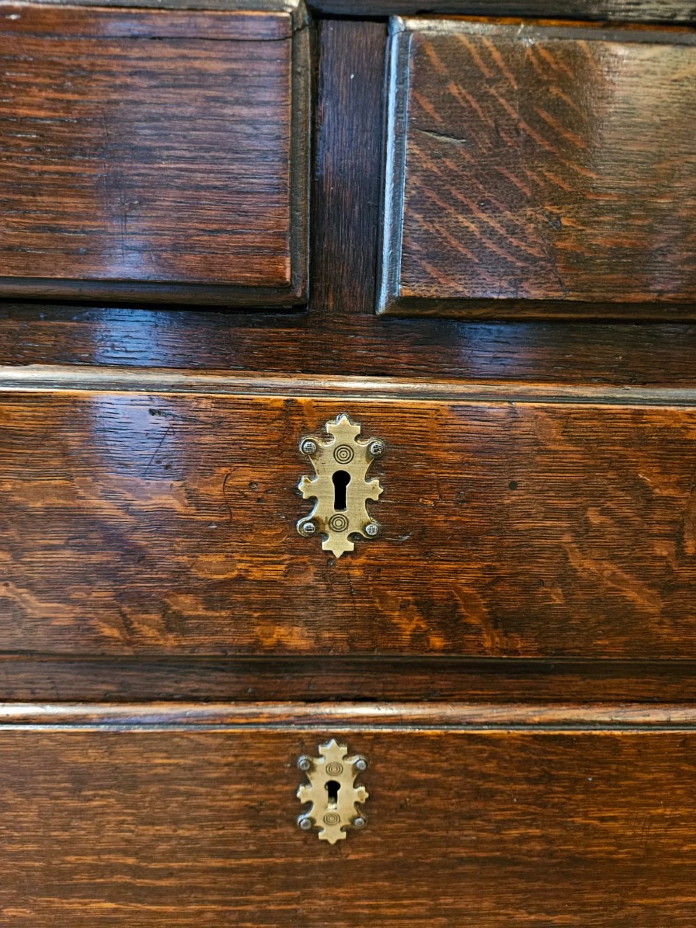 Small George III Oak Chest of Drawers View VII