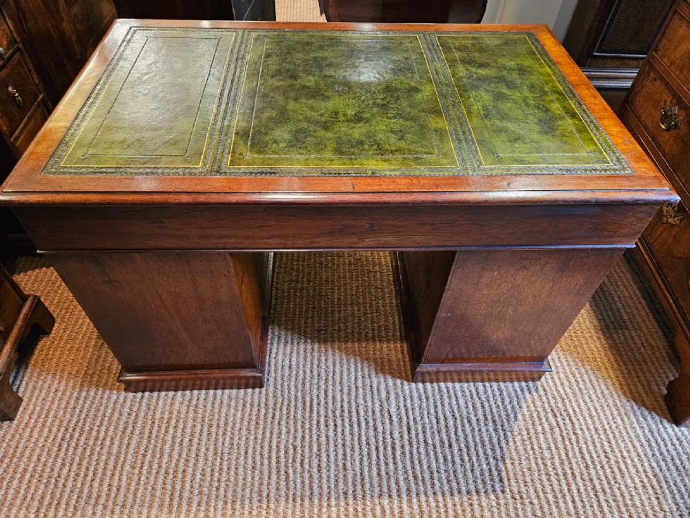 Superior Quality Victorian Oak Pedestal Desk View VIII