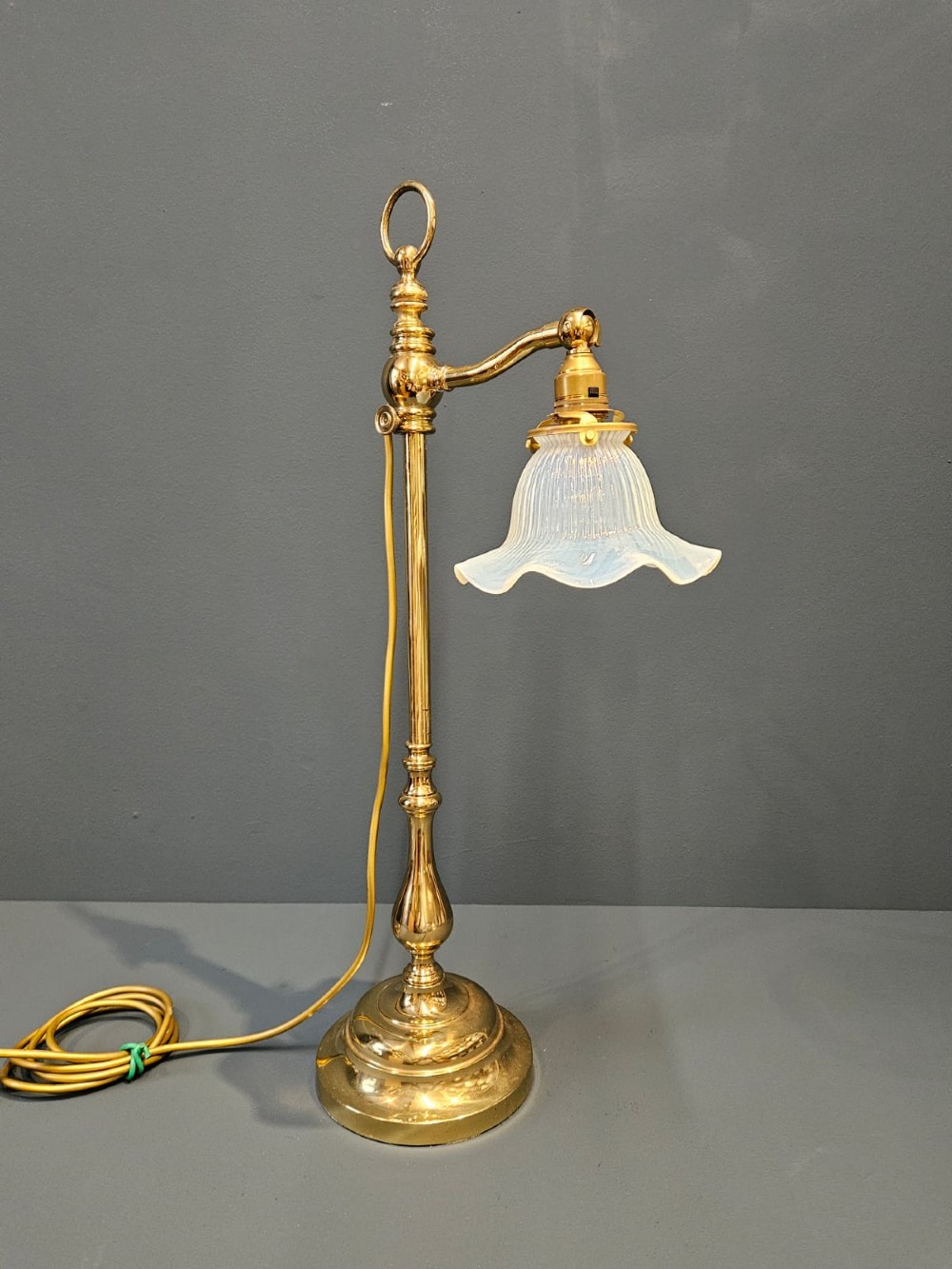 Edwardian Brass Rise and Fall Table Lamp