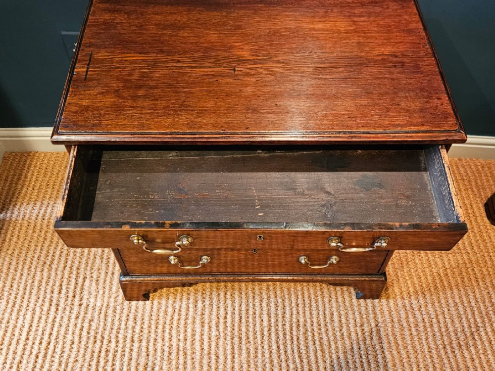 Small Proportioned George III Oak Chest of Drawers View IV