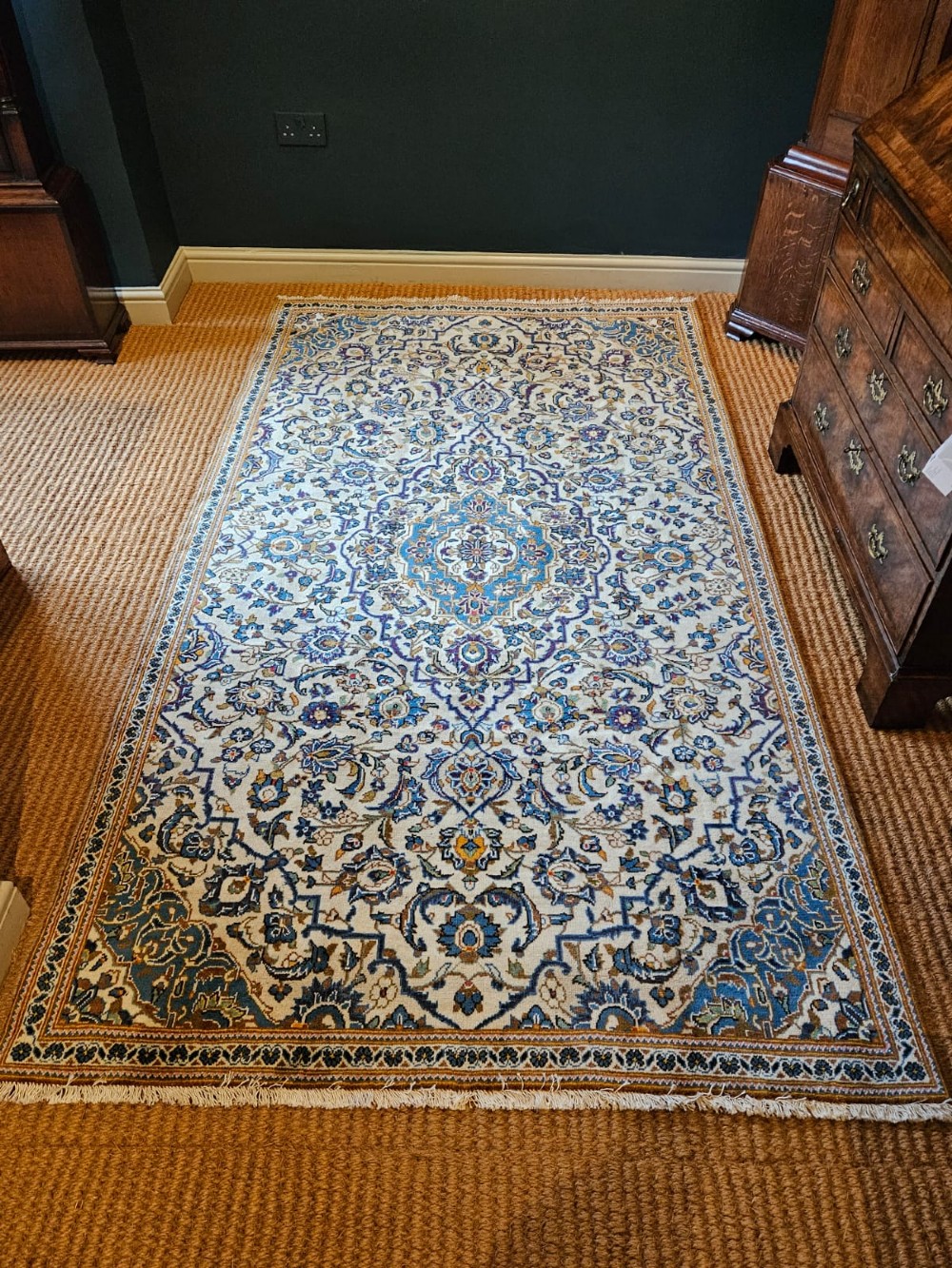 Superb Kashan Pure Wool Rug