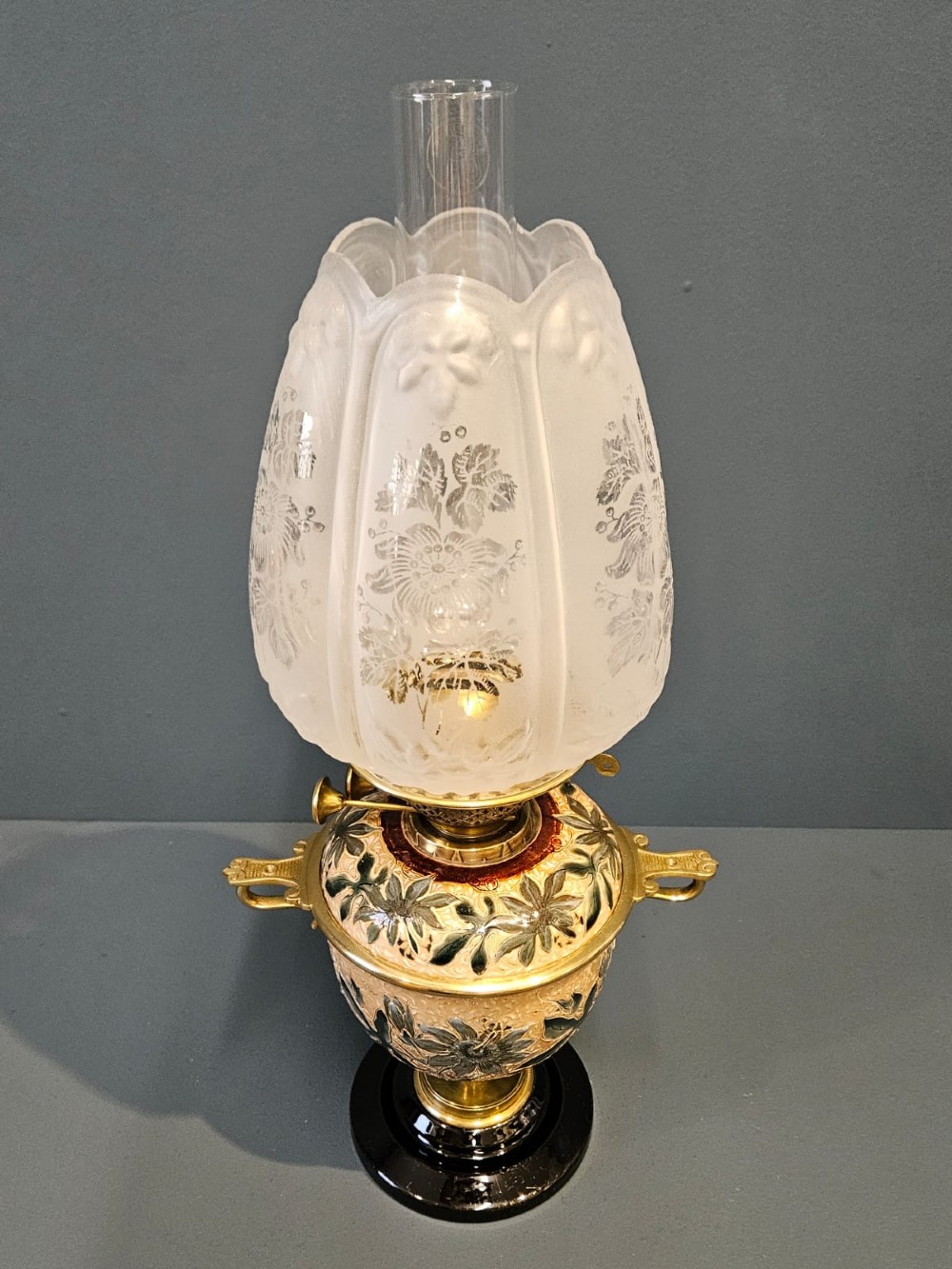 Victorian Doulton Lambeth Ware Oil Lamp and Shade View VII