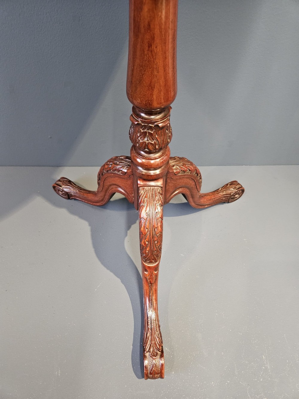 Fine Quality Victorian Mahogany Tripod Table with Carved Foot View IV