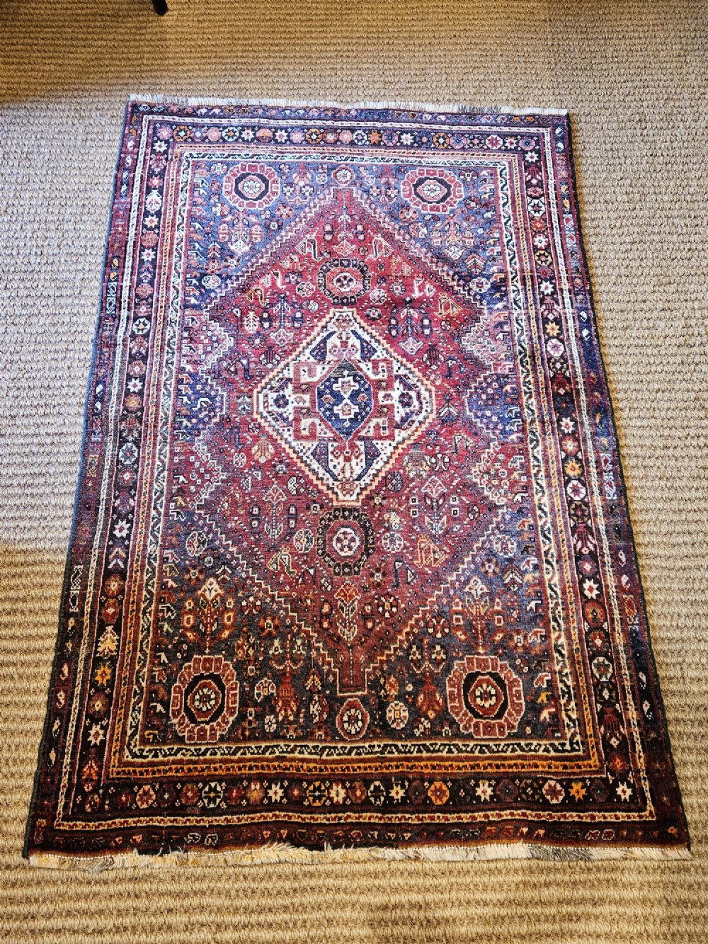 Saroq Rug with Rust Background
