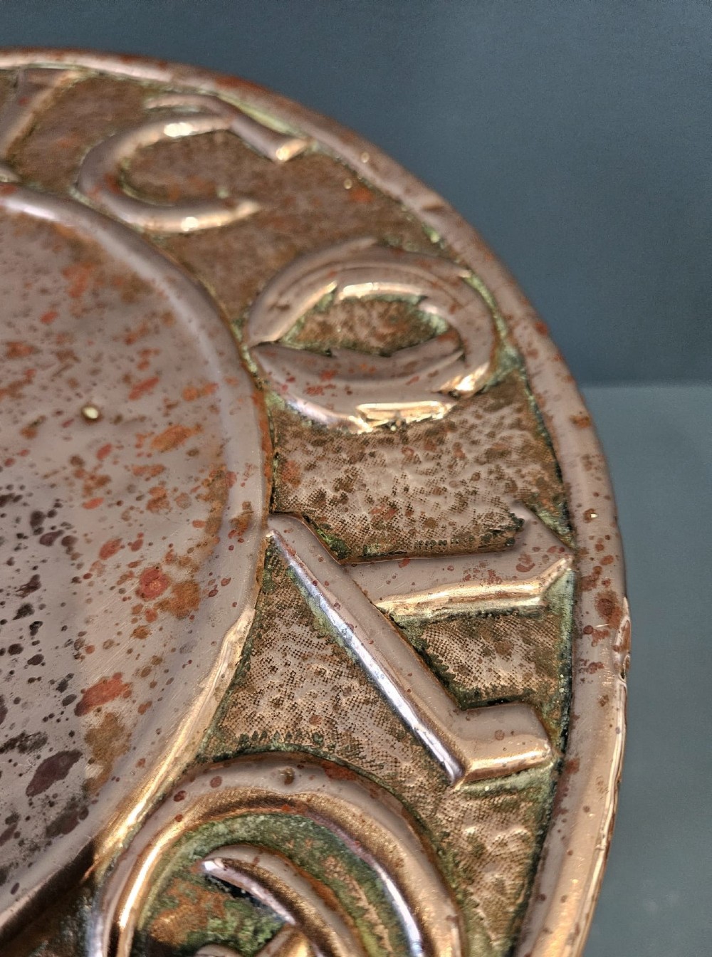Edwardian Arts and Crafts 'Sit ye on' Glasgow School Stool View VI