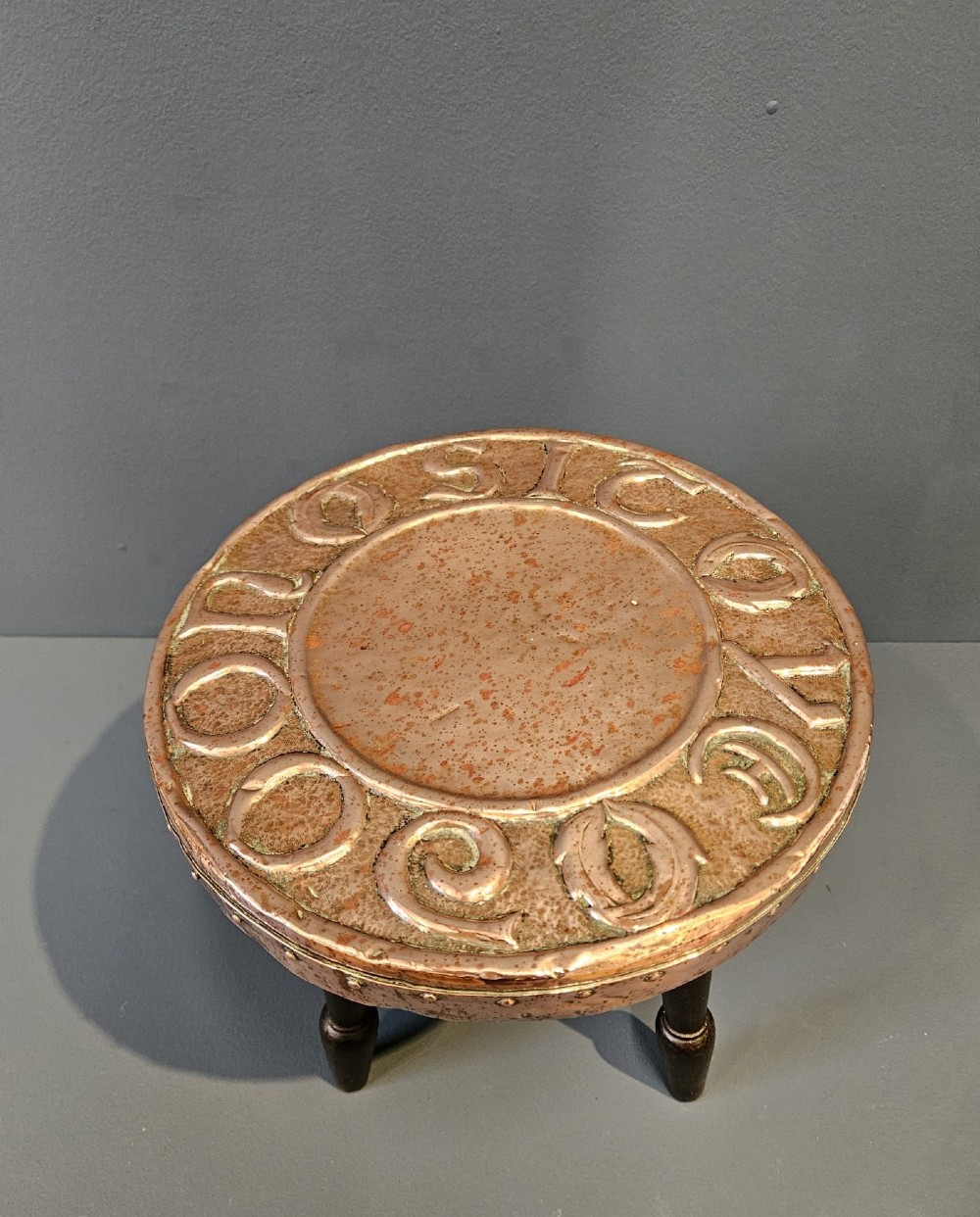 Edwardian Arts and Crafts 'Sit ye on' Glasgow School Stool View VII