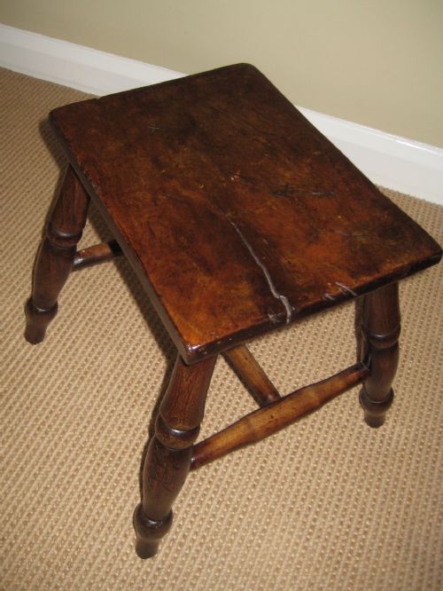 SMALL ELM STOOL - ADDITIONAL PHOTO 1