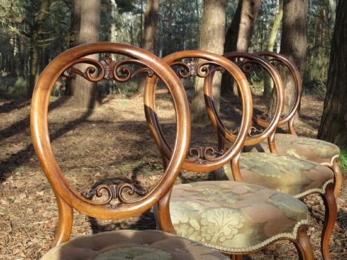 SET OF 4 VICTORIAN WALNUT DINING CHAIRS - ADDITIONAL PHOTO 1