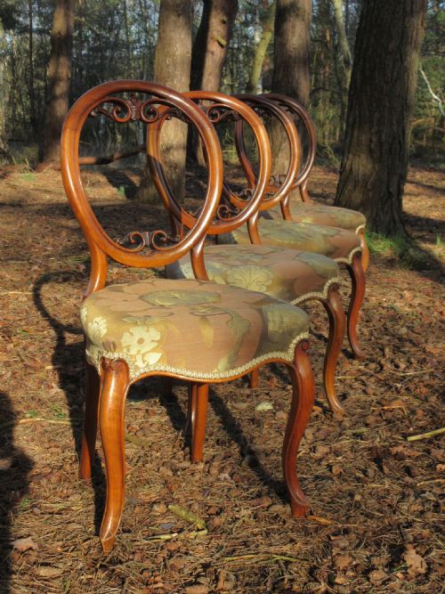 SET OF 4 VICTORIAN WALNUT DINING CHAIRS - ADDITIONAL PHOTO 2