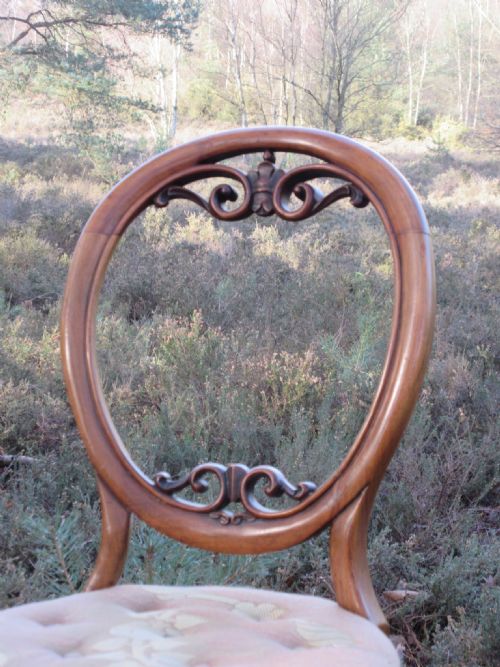 SET OF 4 VICTORIAN WALNUT DINING CHAIRS - ADDITIONAL PHOTO 3
