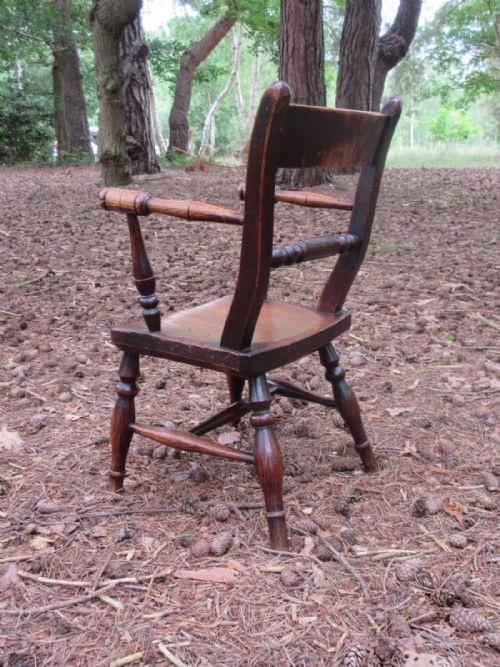 CHARMING ELM CHILDS WINDSOR CHAIR CIRCA 1850 - ADDITIONAL PHOTO 3