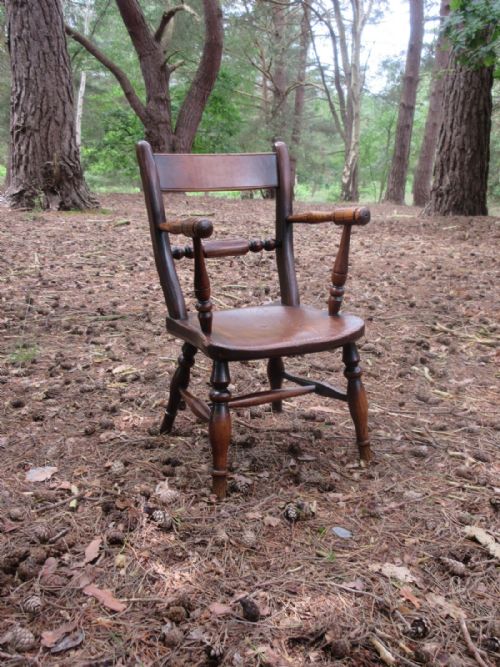 CHARMING ELM CHILDS WINDSOR CHAIR CIRCA 1850 - ADDITIONAL PHOTO 5