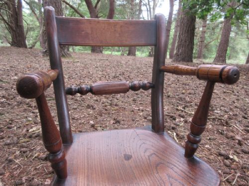 CHARMING ELM CHILDS WINDSOR CHAIR CIRCA 1850 - ADDITIONAL PHOTO 6