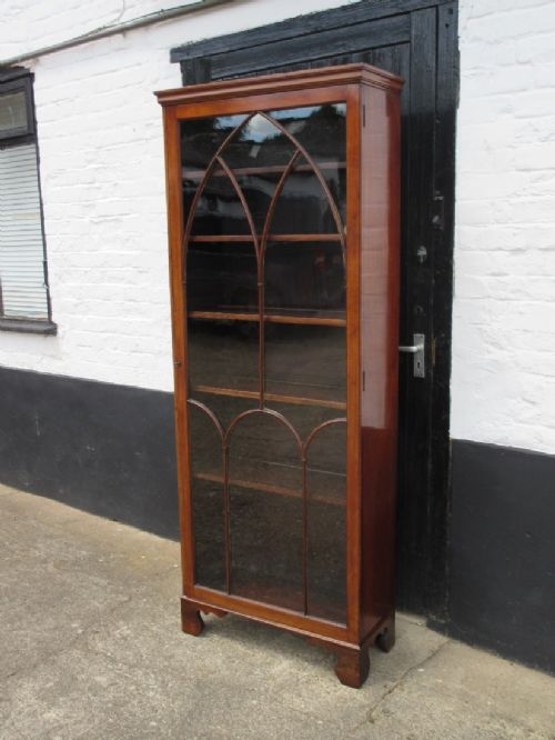 GEROGE III MAHOGANY BOOKCASE CIRCA 1790 - ADDITIONAL PHOTO 2