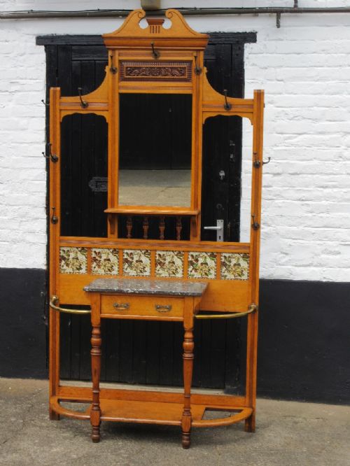 oak hall stand circa 1885 - CATEGORY: ANTIQUE FURNITURE - DATED VICTORIAN