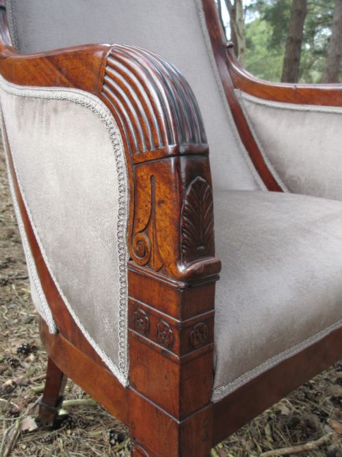 A FINE QUALITY MAHOGANY FRENCH EMPIRE LIBRARY ARMCHAIR CIRCA 1820 - ADDITIONAL PHOTO 2
