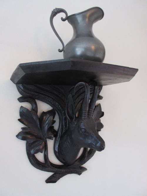 PAIR OF 19TH CENTURY BLACK FOREST WALL BRACKETS CIRCA 1890 - ADDITIONAL PHOTO 1