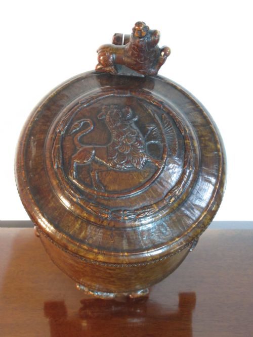 FINE AND RARE CARVED CEREMONIAL LION PEG TANKARD CIRCA 1730 NORWEGIAN - ADDITIONAL PHOTO 3