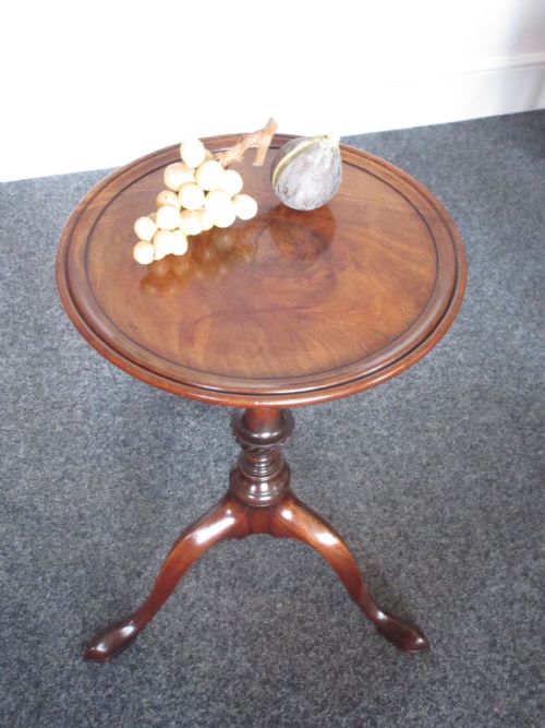 EARLY 19TH CENTURY MAHOGANY WINE OR LAMP TABLE CIRCA 1800 - ADDITIONAL PHOTO 4