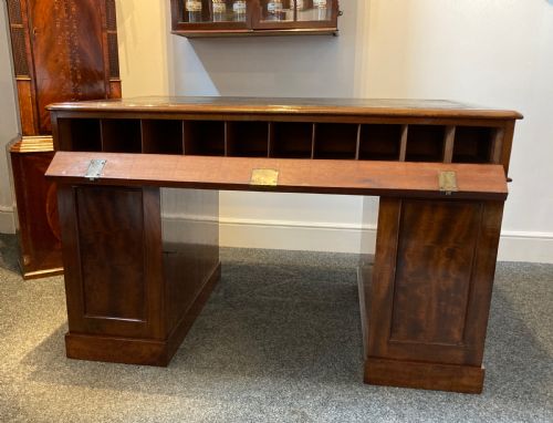 EARLY VICTORIAN MAHOGANY PEDESTAL DESK CIRCA 1840 - ADDITIONAL PHOTO 6