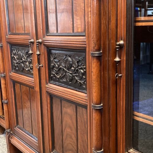 AESTHETIC MOVEMENT ANGLO JAPANESE WALNUT SIDE CABINET CIRCA 1880 - ADDITIONAL PHOTO 3
