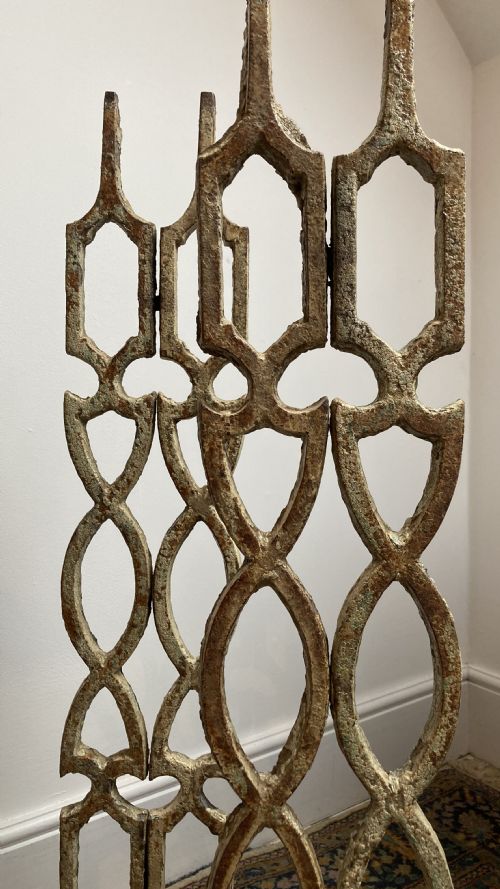 PAIR OF CAST IRON DOORSTOPS CIRCA 1850 - ADDITIONAL PHOTO 3